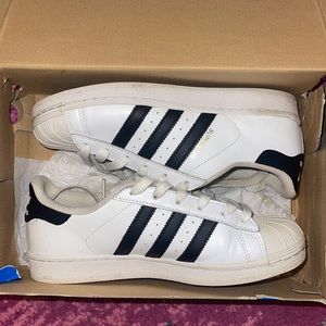 Used ADIDAS superstar